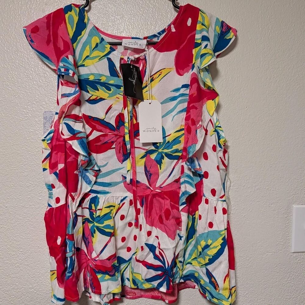 Emily & Wonder Women's Multi Top